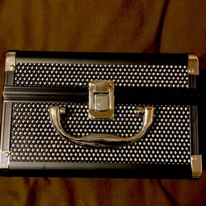 Embellished portable jewelry box